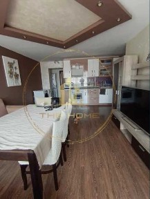 Отлична цена 3 стаен Левски