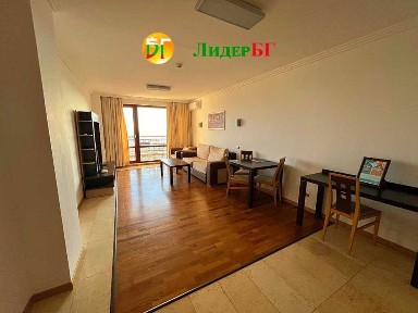 Двустаен апартамент с фронтална морска панорама в комплекс със СПА