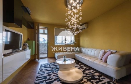 Прекрасна къща в центъра на гр. Варна, РЗП: 821 кв. м