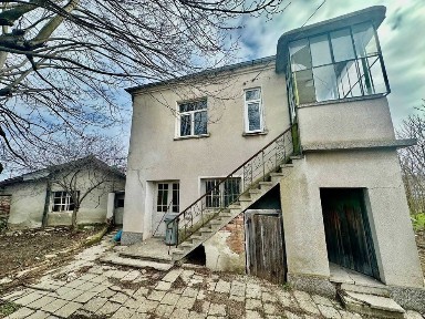 Къща за продажба в село Черни връх