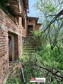 Стара къща с двор в с. Масларево, общ. Полски Тръмбеш