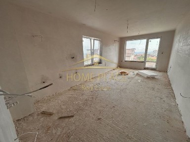 Двустаен апартамент с паркомясто в кв. Виница