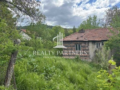 Продава Къща - с. Дивотино, обл. Перник