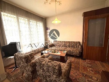 оф. 25901 Тристаен реална квадратура/ Център