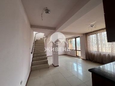 Продавам 4-стаен мезонет до Фулмакс център, площ 145 кв. м