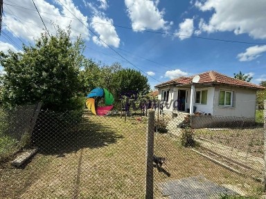 Къща в Варна, област-гр. Суворово площ 65 цена 77800