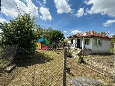 Къща в Варна, област-гр. Суворово площ 65 цена 77800