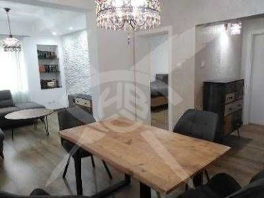 Етаж от къща в Средец 97506