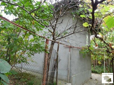 115929 Къща с равен двор в с. Беляковец, на минути от Велико Търново