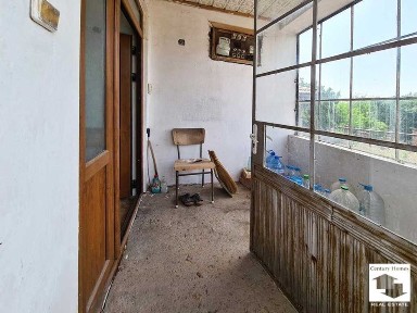 140298 Едноетажна къща с кладенец и равен двор, с. Д.Липница, В. Търново