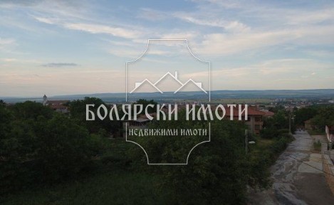 Атрактивна сграда с много възможности