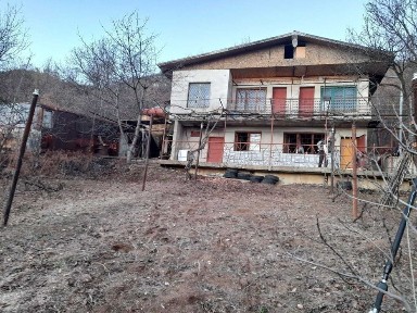 Двуетажна монолитна къща с. Рязковци /вилна зона/