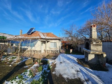 Къща село Поликраище