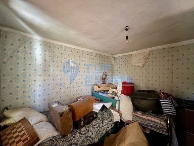 Двуетажна тухлена къща с кладенец и голям двор в село Александрово, о