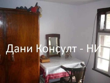 Къща на две нива в с. Орловец