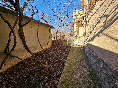 Етаж от къща в село Първомайци