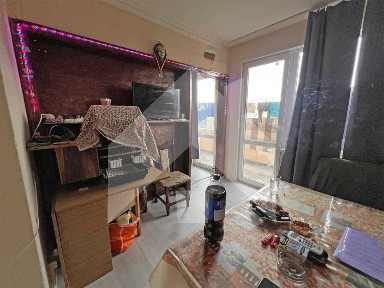 Продава се апартамент (4+1) 100 кв. м. в гр. Каспичан. Център!