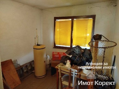 Имот Корект продава Етаж от къща, до НИКОТО кв. Стадиона