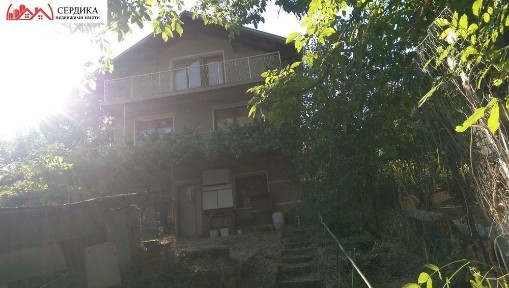 Къща в Перник, област-с. Чепино