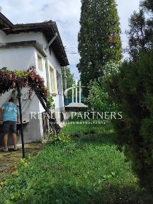 Продава къща - с. Долни Раковец, обл. Перник