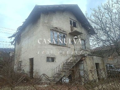 Къща в с. Кладница, област Перник