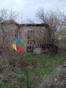 Къща в Варна, област-с. Зорница площ 1560 м2 и сграда 114 к2