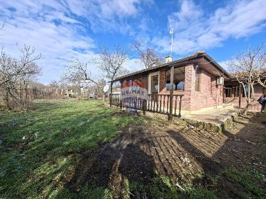 Реновирана къща в с. Осеново, обл. Варна ТЕ