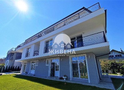 Триетажна къща в м-т Ален Мак, РЗП 220 кв. м