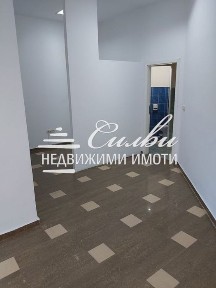 Търговско помещение с обща площ 49 кв. м. - ЦЕНТЪР