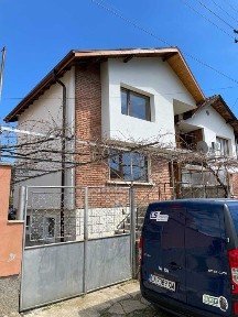Продавам къща в с. Змейово