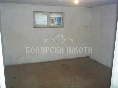 Търговско Помещение с инвестиционен потенциал!