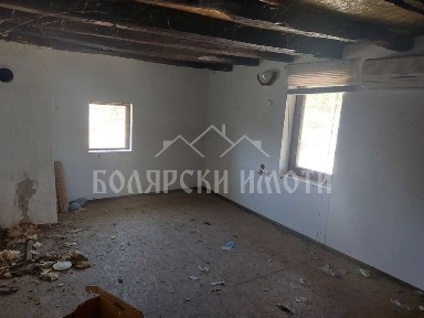 Атрактивен имот в с. Керека