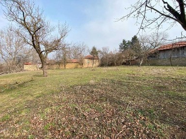 Продава къща на 10 км от Севлиево