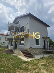 Къща в Варна, област-с. Равна гора площ 245