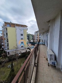 Просторен тристаен в Слънчев Бряг