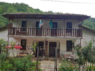 Троянски балкан с. Бели осъм - вила