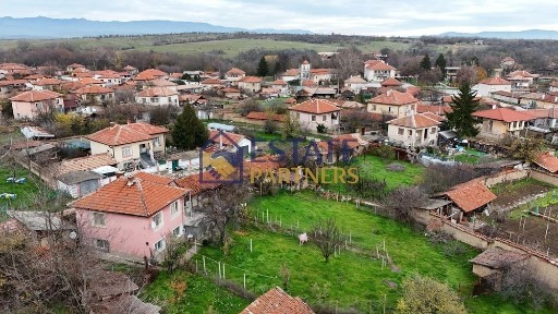 Къща в Пловдив, област-с. Ново Железаре площ 198 цена 63000