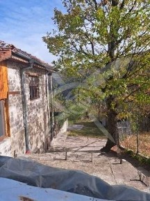 Двуетажна къща в китното селце Врата! 76376