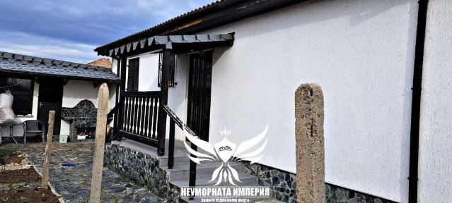 Продавам нова едноетажна къща 190РЗП с двор 900кв. м. в с. Красново
