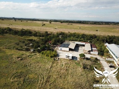 Продавам складова база, къща с постройки и парцел 7700кв в Асеновград