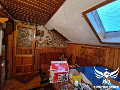 Продавам тристаен 55кв. с паркомясто и 1/2 партер в гр. Асеновград