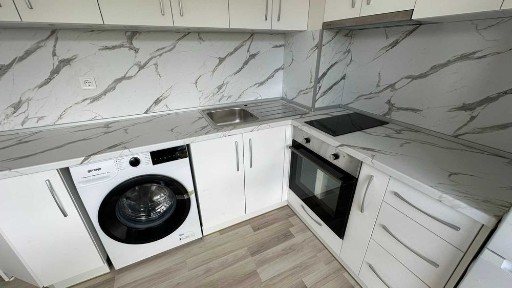 Продава се: Двустаен апартамент 59.30 кв. м. в Сопот - след ремонт, южно изложение