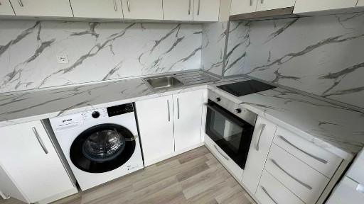 Продава се: Двустаен апартамент 59.30 кв. м. в Сопот - след ремонт, южно изложение