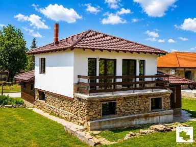 116265 Просторна къща с 3 спални в с. Къпиново, близо до Велико Търново