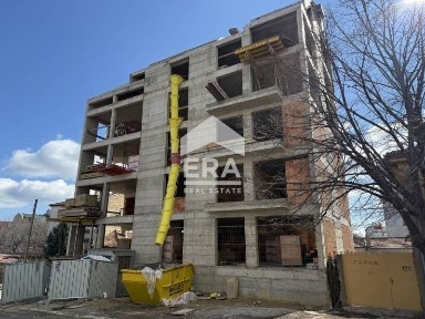 Тристаен апартамент за продажба, в новострояща се сграда, Цветен кварт