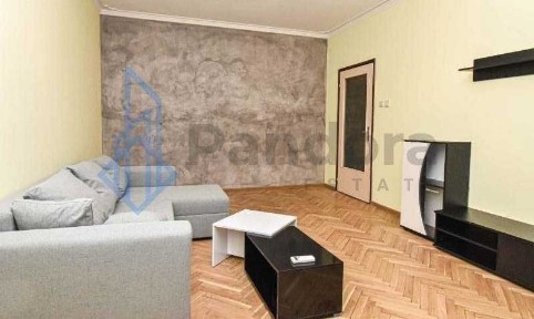 Тристаен апартамент под наем в кв. Редута