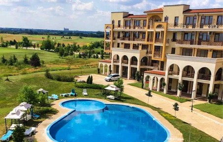Тристаен луксозен апартамент в Лайтхаус Голф и спа Ризорт