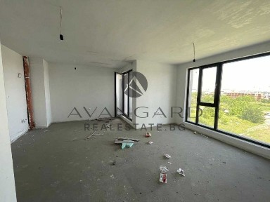 оф. 23240 Двустаен пред АКТ 16/ Остромила