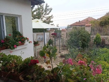 Едноетажна къща с частична морска панорама в гр. Балчик