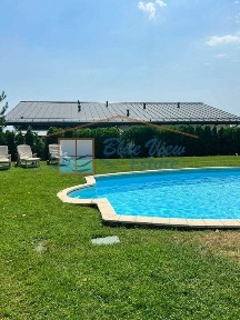 Луксозна къща с басейн в голф комплекс Black Sea Rama